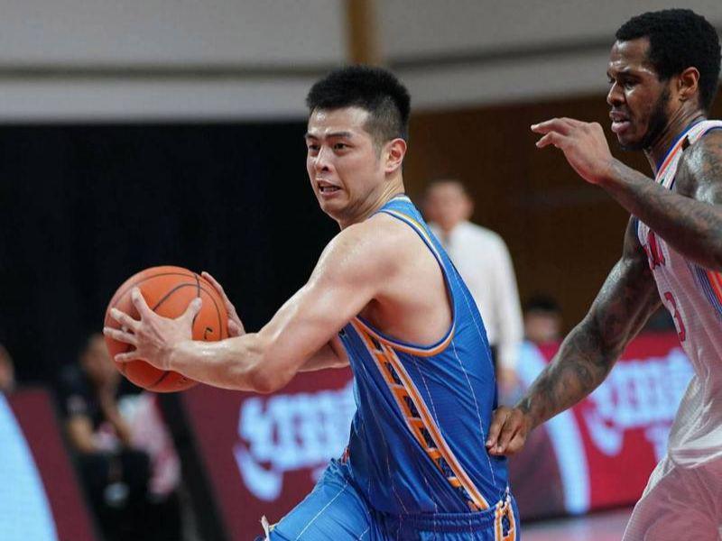 app下载-周琦曾凡博伤停北京危局 押宝麦基求速成本土内线成长空间被锁死