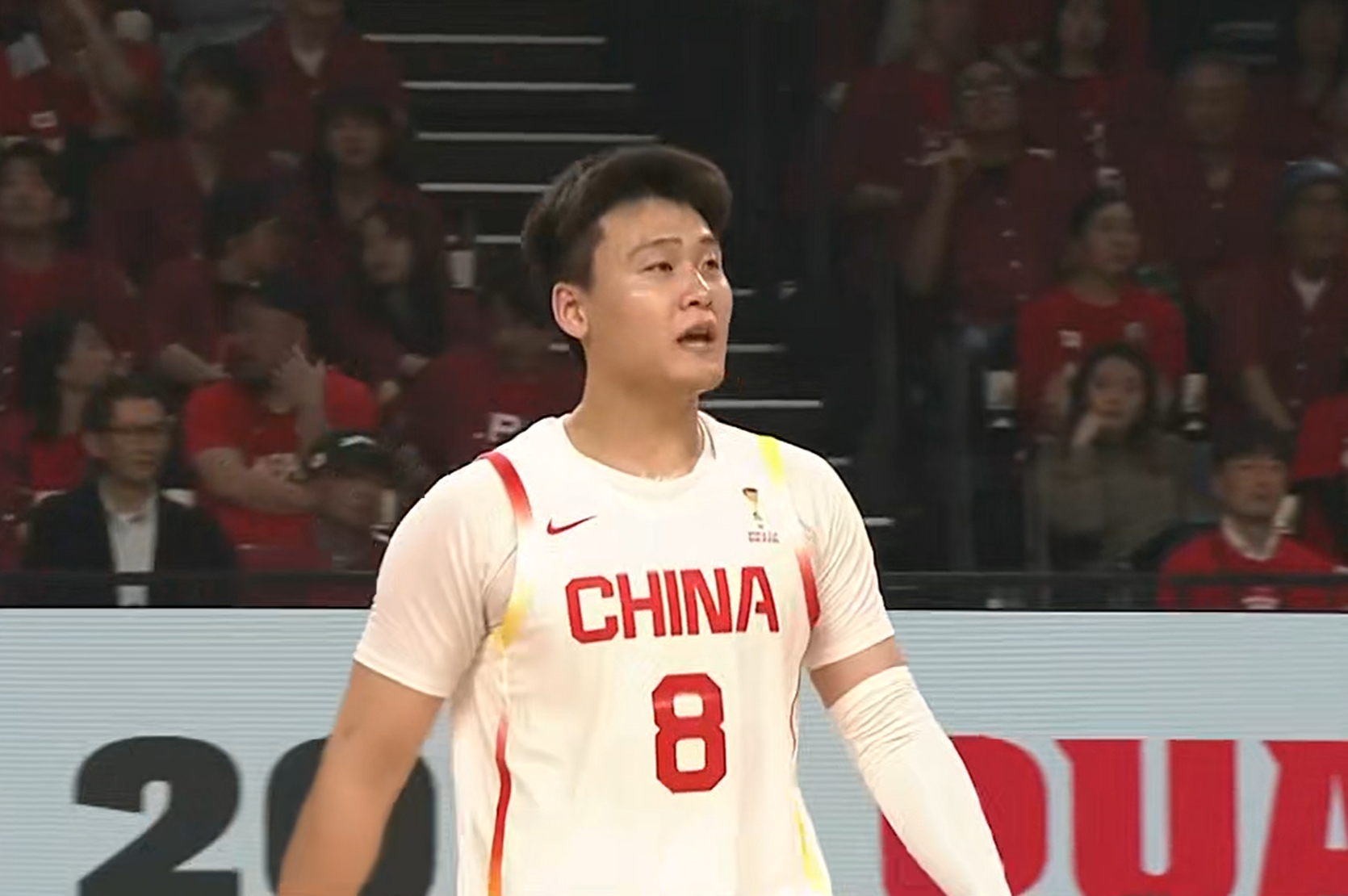 开云体育-13中2！男篮赢球，他却开心不起来 球迷：拖了球队的后腿